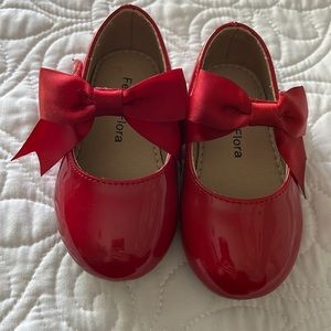 Felix & Flora red shoes with bow